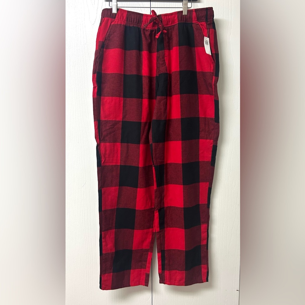 Men’s  Pajama Bottoms Old Navy Red and Black Checkered NWT